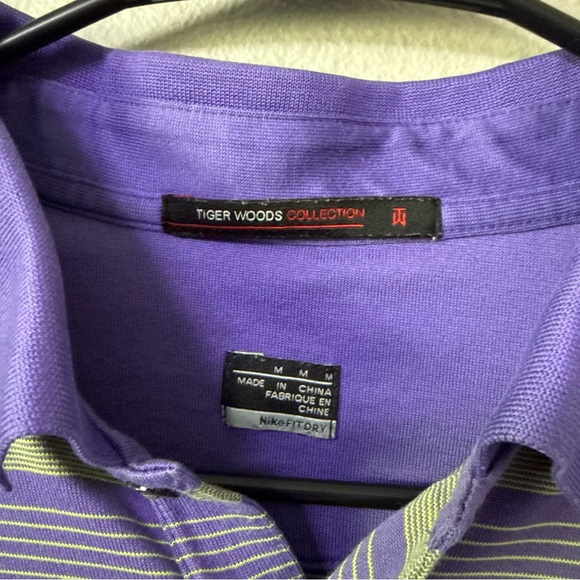#720 Tiger Woods Purple/Green Golf Shirt Size Medium - Picture 8 of 11